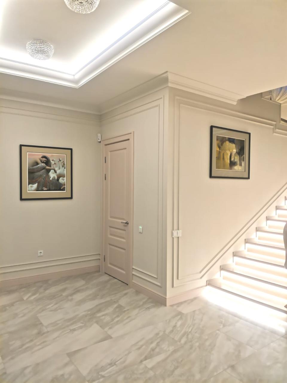 Interior 11